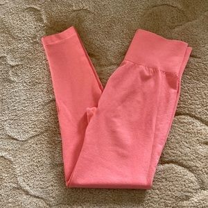 2916 women’s size medium hot pink/coral leggings